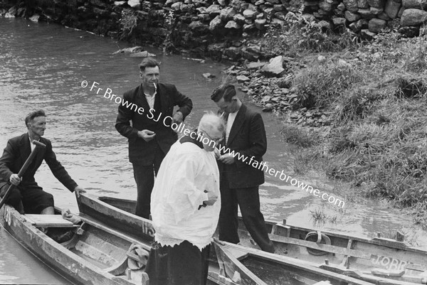 FR O'FLANERGAN DISEMBARKING